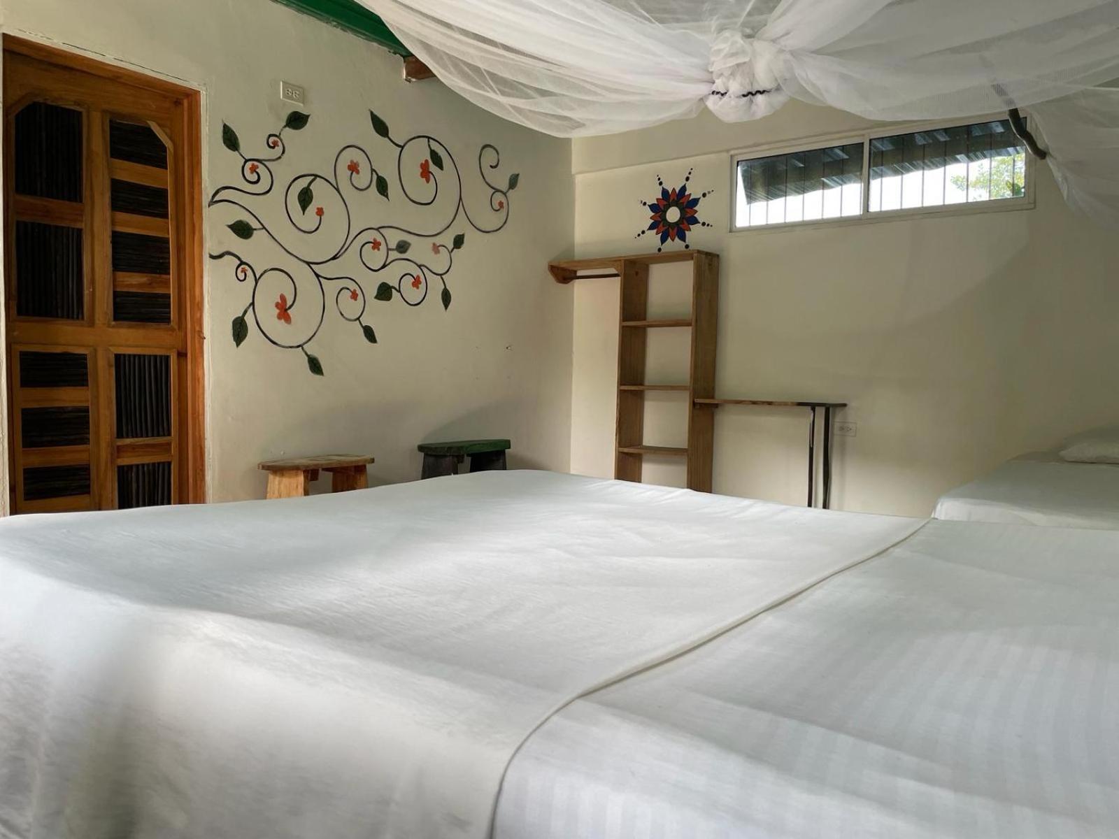 Hostal Luz De Luna Паломино Экстерьер фото
